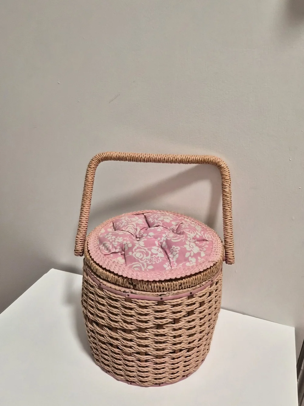 Woven Picnic Basket Purse with Pink Fabric Lid